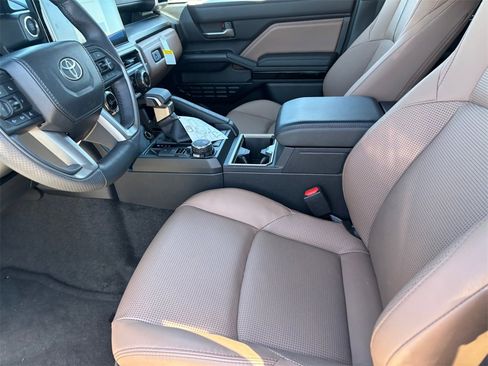 New 2025 Toyota 4Runner Limited image 8