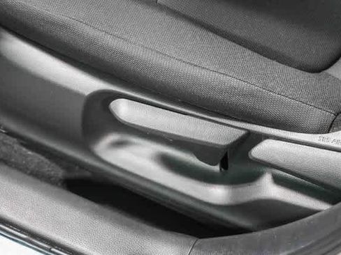 Certified 2021 Toyota Corolla LE image 23