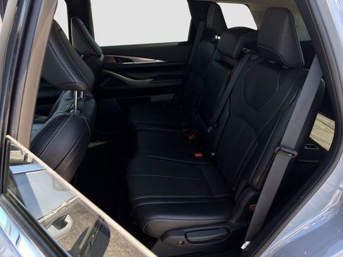 Used 2025 INFINITI QX60 Luxe AWD/4WD image 25