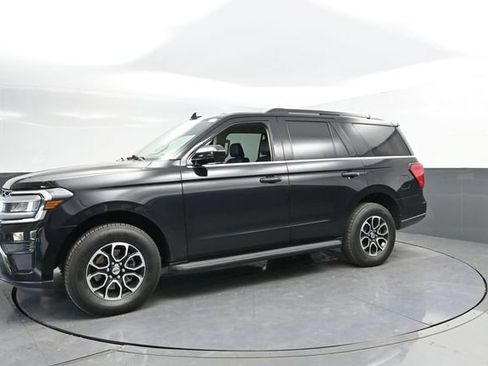 Used 2024 Ford Expedition XLT AWD/4WD image 8