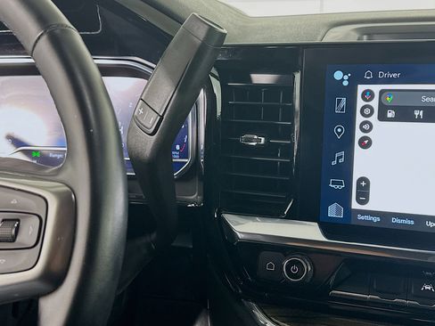 Used 2024 Chevrolet Silverado 1500 LT image 24