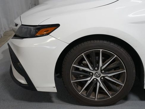 Used 2024 Toyota Camry SE FWD image 5
