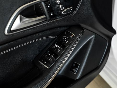 Used 2018 Mercedes-Benz CLA 250 image 41