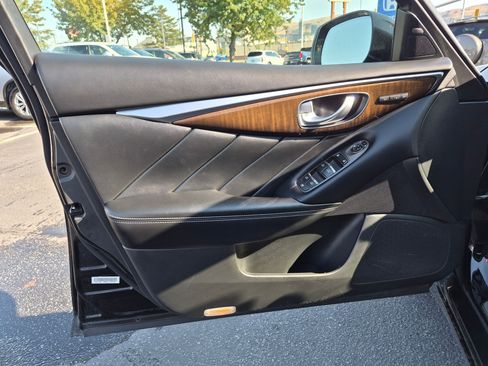Used 2015 INFINITI Q50 AWD w/ Technology Package image 14
