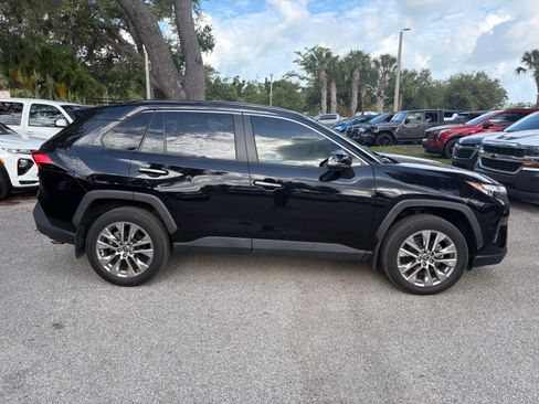 Used 2022 Toyota RAV4 Limited w/ Limited Grade Weather Package AWD/4WD image 9