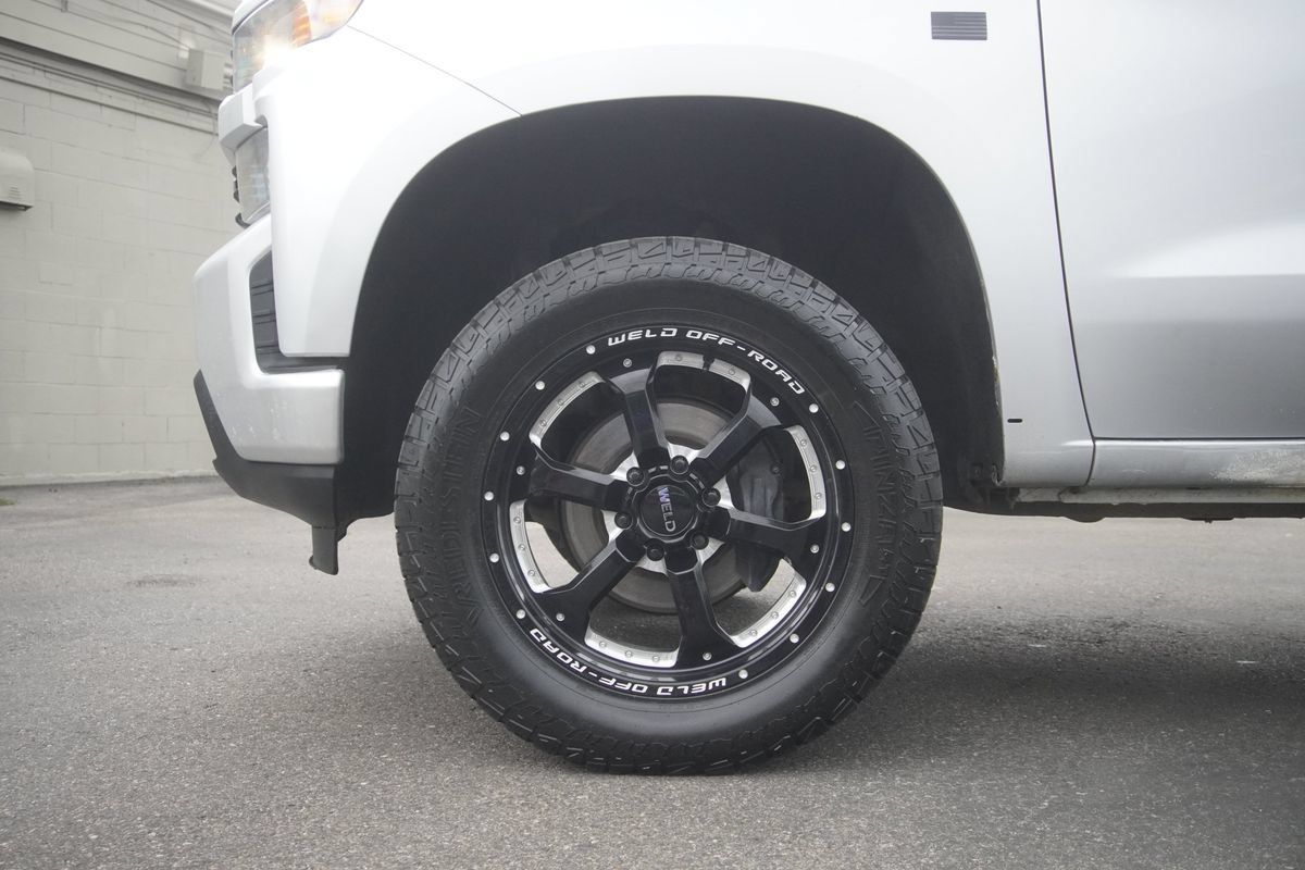 Used 2019 Chevrolet Silverado 1500 Custom w/ Custom Value Package AWD/4WD image 20