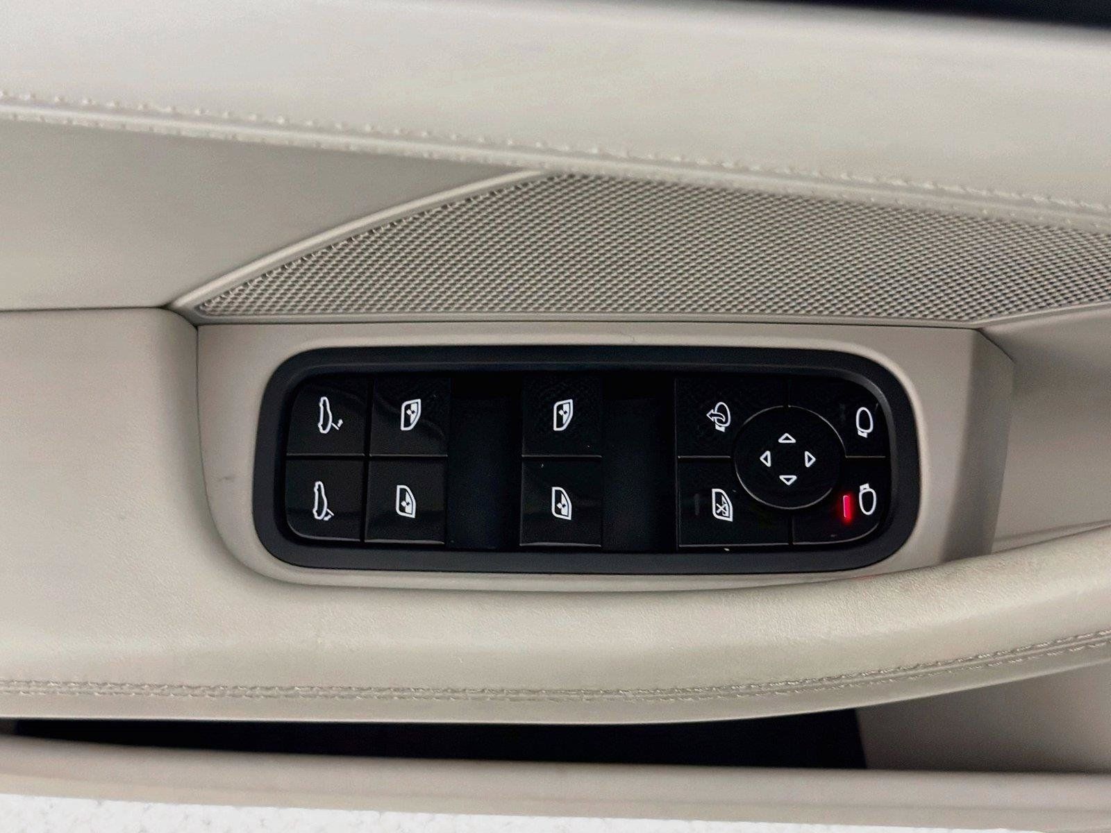 Certified 2020 Porsche Panamera 4 AWD/4WD image 31