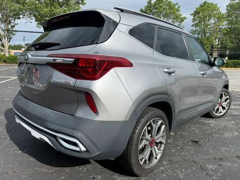Used 2021 Kia Seltos SX w/ SX Sunroof Package AWD/4WD image 5