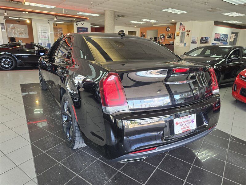 Used 2021 Chrysler 300 S RWD image 4