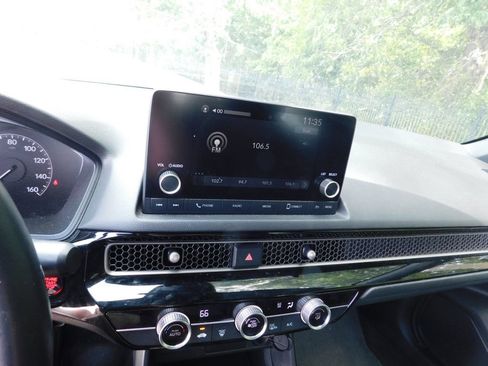 Used 2025 Honda Civic Sport image 9