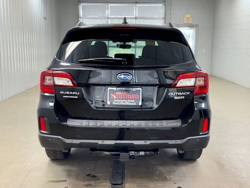 Used 2017 Subaru Outback 3.6R Touring image 6