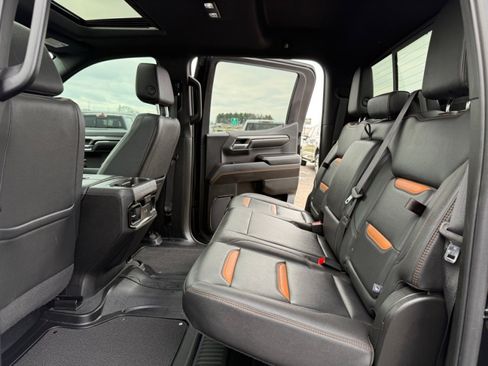 Used 2022 GMC Sierra 1500 AT4 w/ AT4 Premium Package image 14
