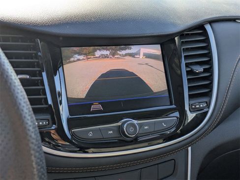 Used 2020 Chevrolet Trax LT image 25