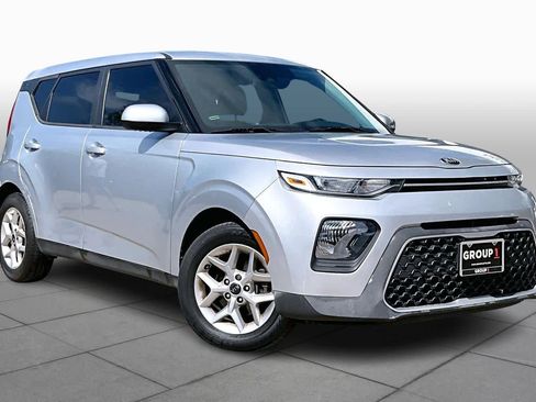 Used 2020 Kia Soul S image 3