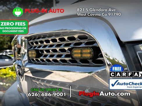 Used 2017 RAM 1500 Laramie w/ Convenience Group AWD/4WD image 8
