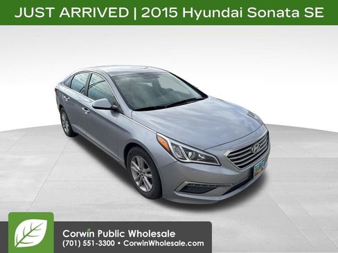 Used 2015 Hyundai Sonata SE FWD image 1