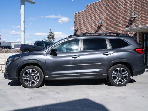 Used 2024 Subaru Ascent Limited w/ Technology Package image 3