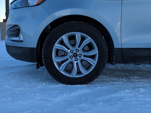 Used 2024 Ford Edge Titanium AWD/4WD image 9