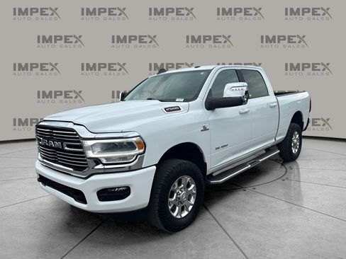 Used 2024 RAM 2500 Laramie AWD/4WD image 1