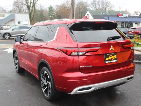 Used 2022 Mitsubishi Outlander SEL image 2