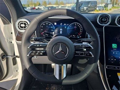 Used 2025 Mercedes-Benz GLC 350e 4MATIC image 33