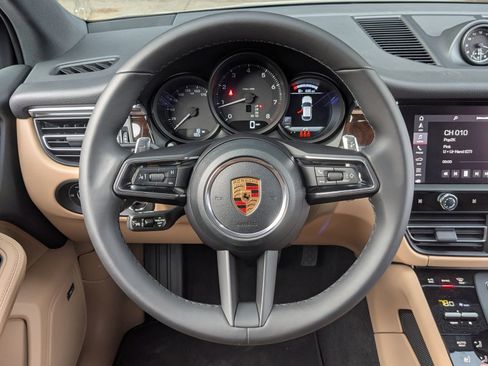 Used 2026 Porsche Macan AWD/4WD image 15
