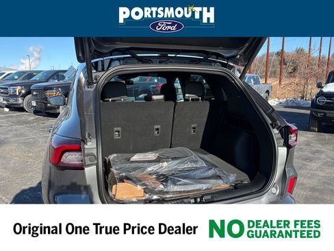 New 2025 Ford Escape ST-Line Elite w/ Premium Technology Package image 15