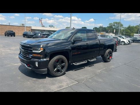Certified 2019 Chevrolet Silverado 1500 LT w/ All Star Edition AWD/4WD image 4