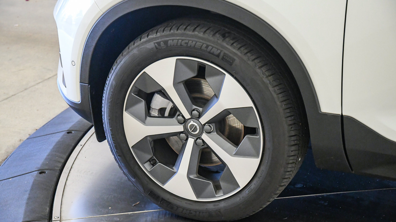 Used 2026 Volvo XC40 B5 Plus w/ Protection Package Premier AWD/4WD image 10