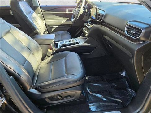 Used 2022 Ford Explorer Limited w/ Equipment Group 301A image 21