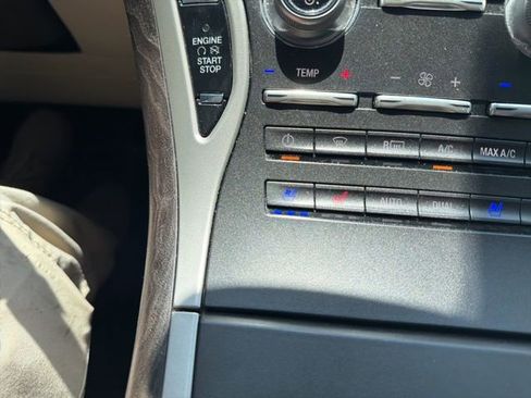 Used 2019 Lincoln Nautilus Reserve FWD image 36