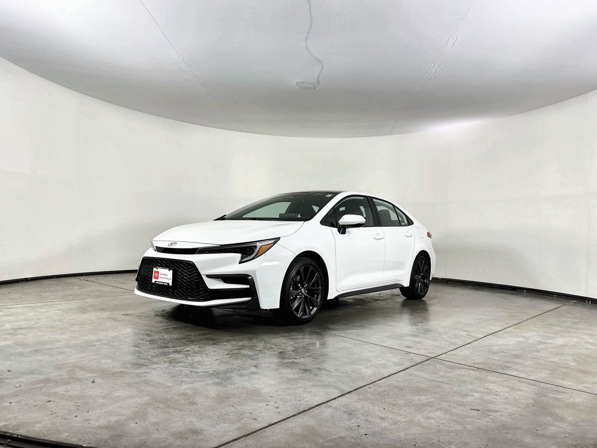 Certified 2026 Toyota Corolla SE w/ SE Package FWD image 3