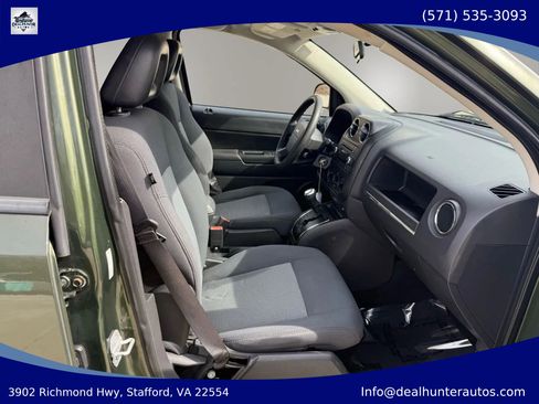Used 2009 Jeep Compass Sport FWD image 13
