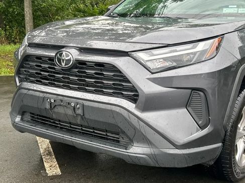 Used 2025 Toyota RAV4 XLE AWD/4WD image 9