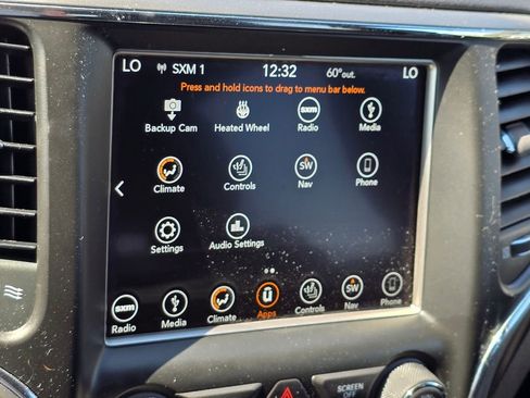 Used 2018 Jeep Grand Cherokee Altitude image 21