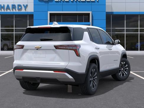 New 2027 Chevrolet Equinox LT FWD image 4