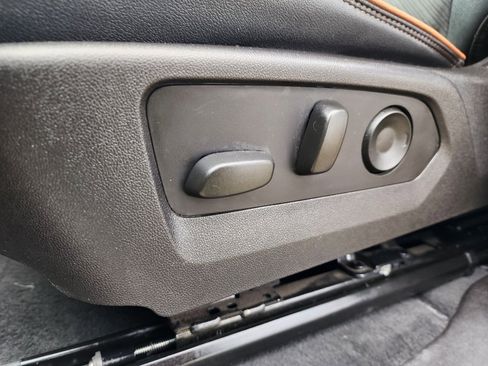 Used 2024 GMC Canyon AT4 w/ AT4 Premium Package image 14