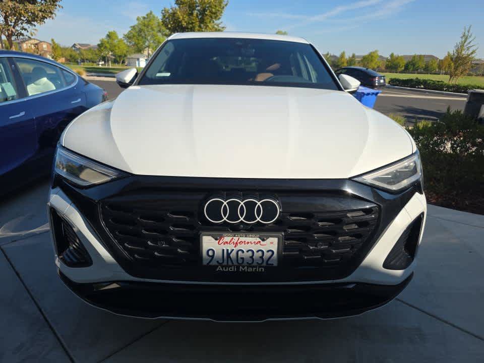 Used 2024 Audi Q8 e-tron Premium Plus AWD/4WD image 2
