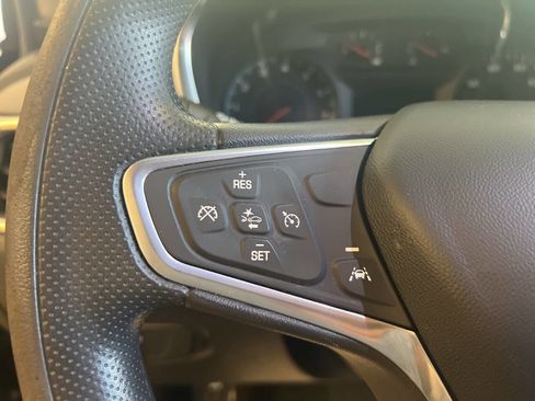 Used 2022 Chevrolet Equinox LS image 25