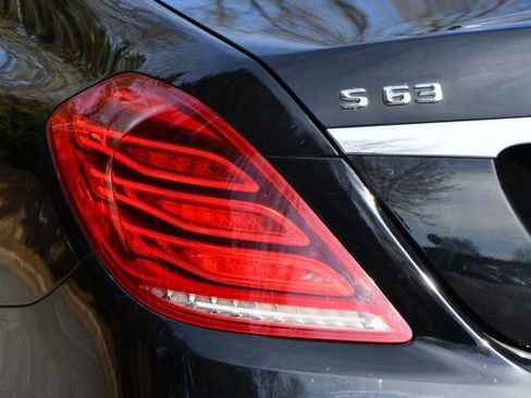 Used 2015 Mercedes-Benz S 63 AMG 4MATIC Sedan w/ Driver Assistance Package image 6