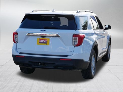 Used 2020 Ford Explorer XLT w/ Comfort Package AWD/4WD image 6