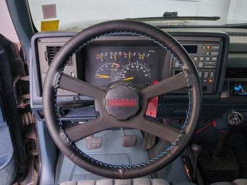 Used 1992 Chevrolet Silverado 1500 4x4 Extended Cab image 15