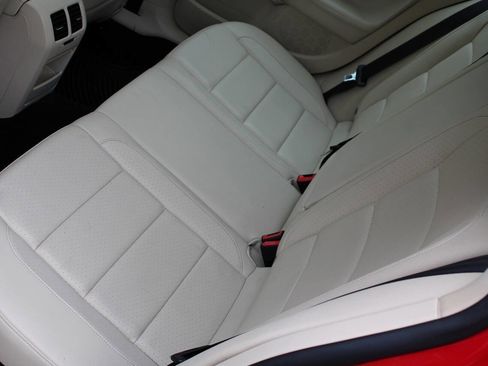 Used 2013 Volkswagen Jetta SE image 26