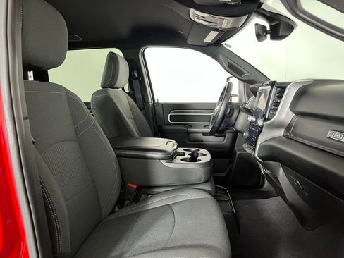 Used 2024 RAM 2500 Big Horn w/ Sport Appearance Package image 30