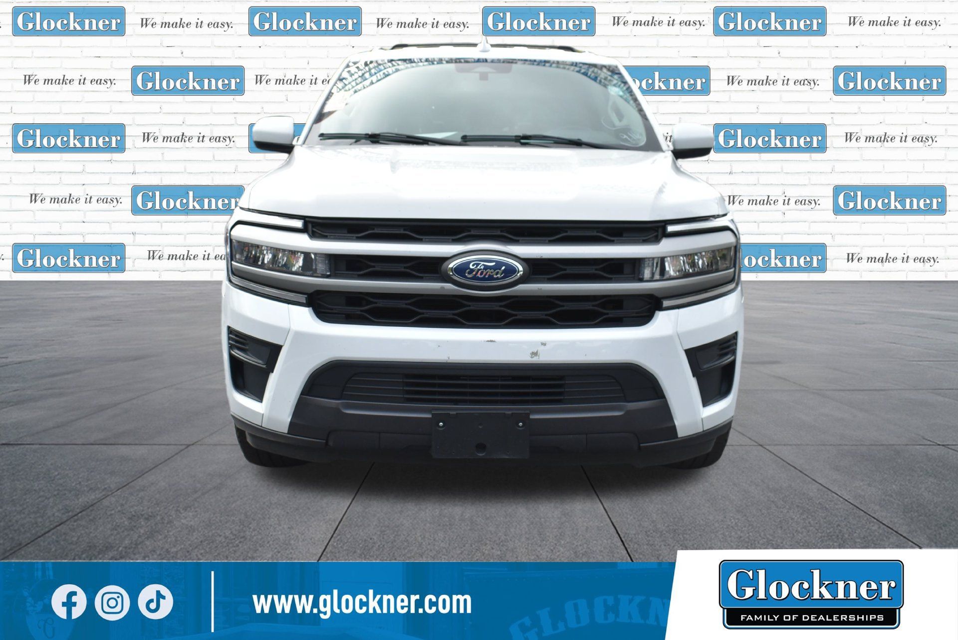Used 2024 Ford Expedition XLT AWD/4WD image 2