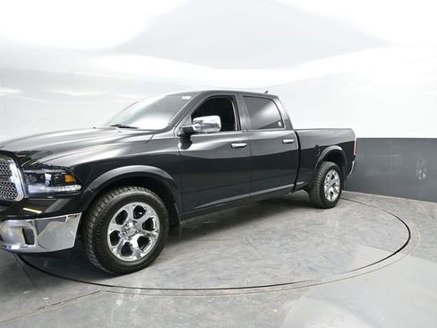 Used 2016 RAM 1500 Laramie w/ Convenience Group AWD/4WD image 5