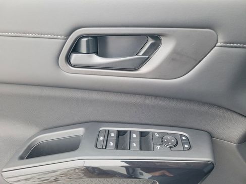 New 2025 Nissan Pathfinder SV w/ Cargo Package image 13