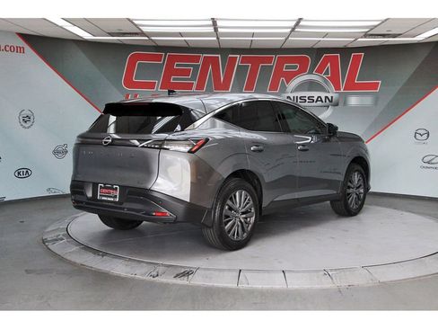 New 2026 Nissan Murano SL image 4