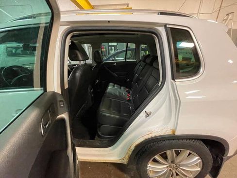 Used 2009 Volkswagen Tiguan SE image 23