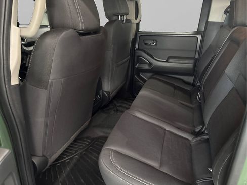 Used 2024 Nissan Frontier SV w/ SV Convenience Package image 10